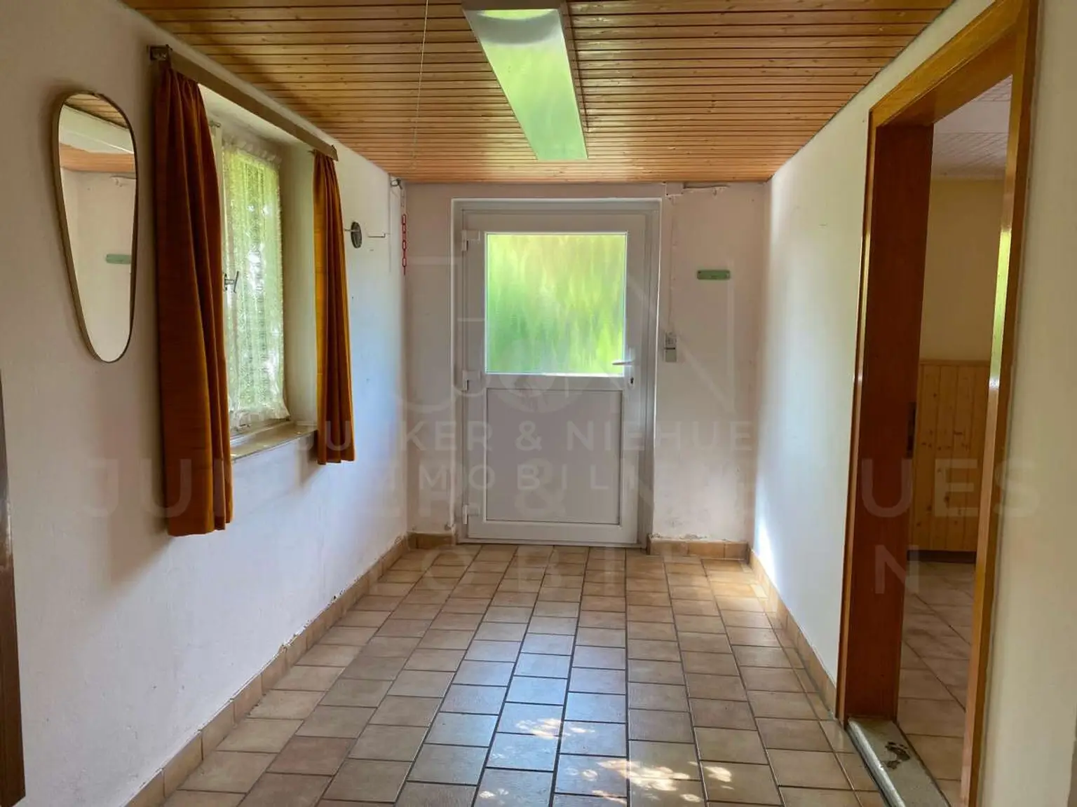 Flur im Keller
