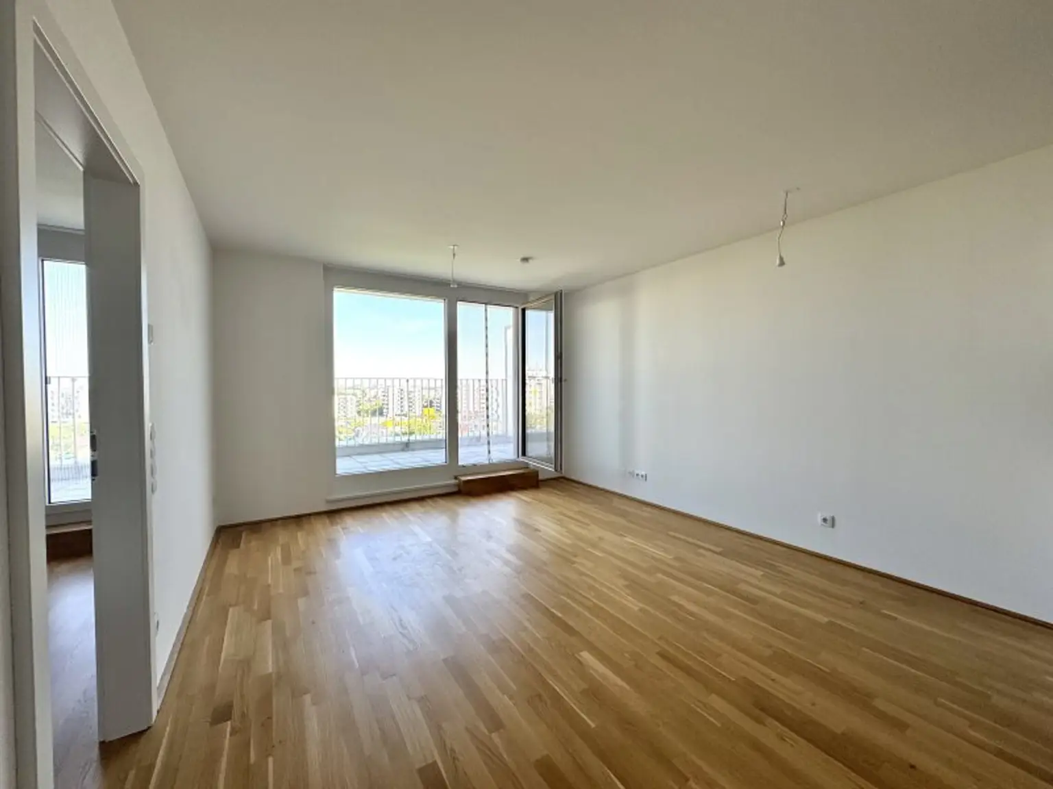 Terrassenwohnung im 7. Stock - Sonnig Wohnen - Nahe U1 Kagraner Platz