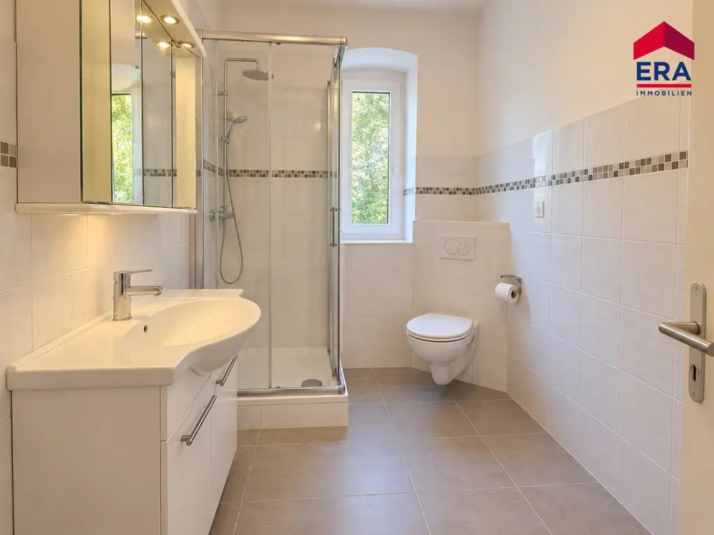 Lichtdurchflutete Altbauwohnung mit Charme – 4 Zimmer in 2193 Wilfersdorf