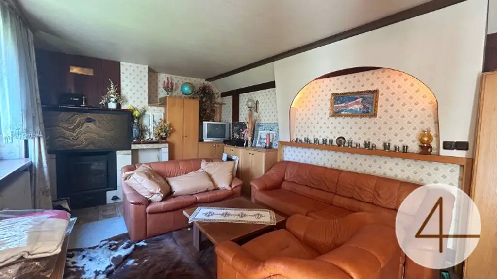 Großzügiger Bungalow mit Wintergarten und Garage im Herzen von Deutsch Wagram