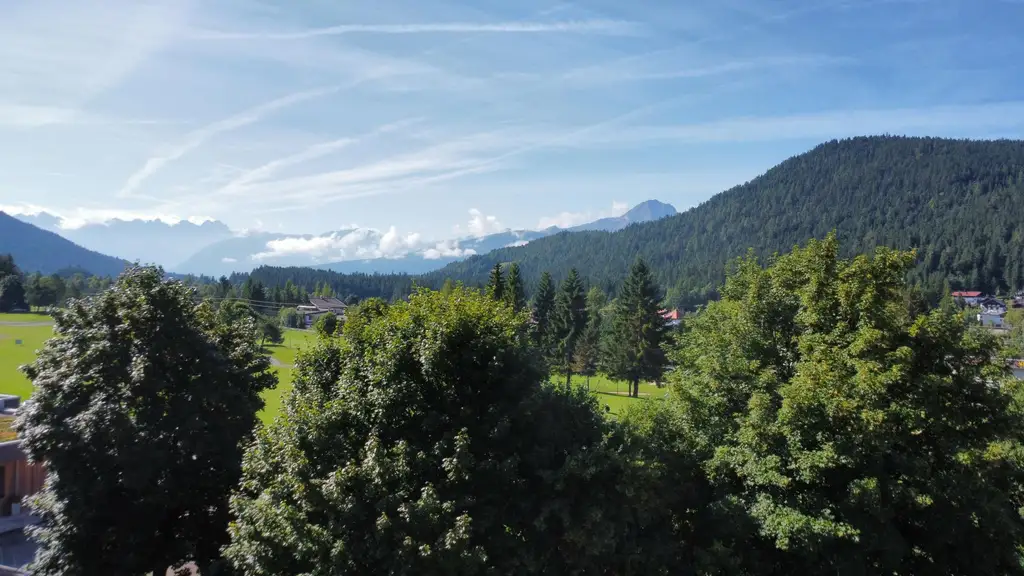 Geschichte zum Wohnen – Wohnhaus mit Garten in Top Lage in Seefeld!