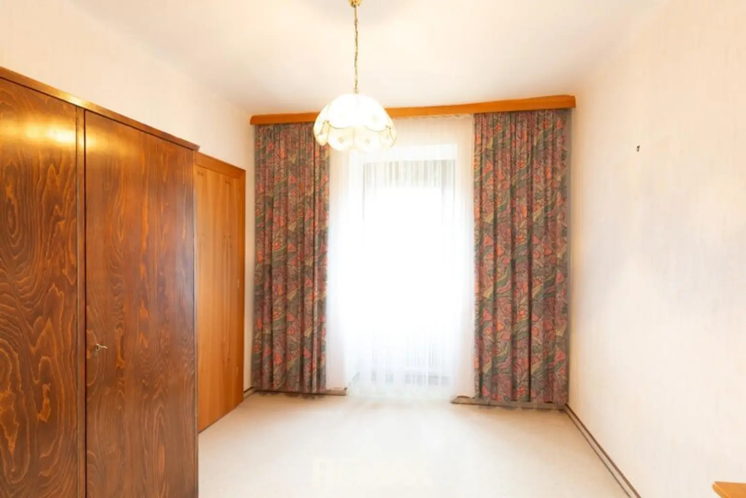 Zimmer 2 OG