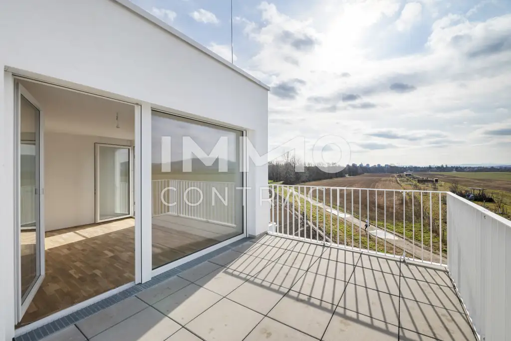 EDI N° 7 - Wunderschöne, helle 3 - Zimmer - Gartenwohnung mit riesigem Garten