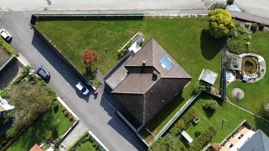 Modern sanierter Bungalow mit großem Garten