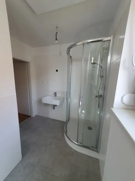 +Sanierte Erstbezugs-Mietwohnung mit Lift, nahe Oberpullendorf! Top 16+