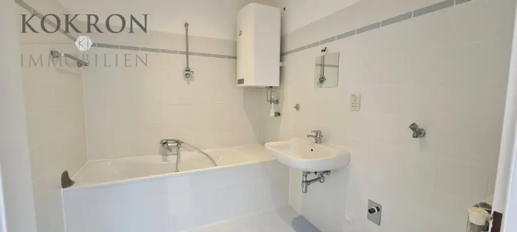 Atelier- Wohnung oder Büro? Charmante Studiowohnung mit Terrassenanteil - Nähe Arenbergpark