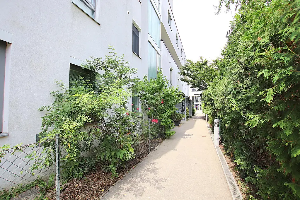 Perfekte 3-Zimmer Wohnung mit Balkon und Garagenplatz, ruhig, vollmöbliert