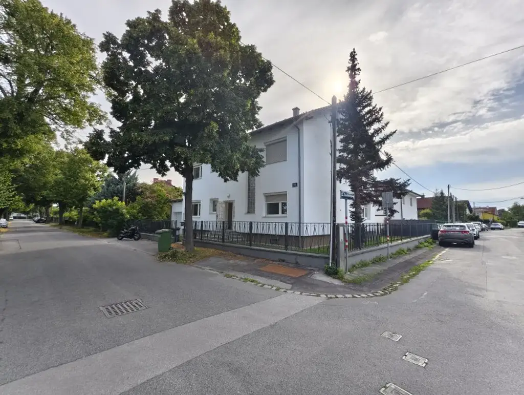 Provisionsfrei - Moderne 4 Zimmer-Wohnung (Küche extra) mit Balkon in Ruhelage – Eigengrund - Viele Extras für ihr Wohlbefinden