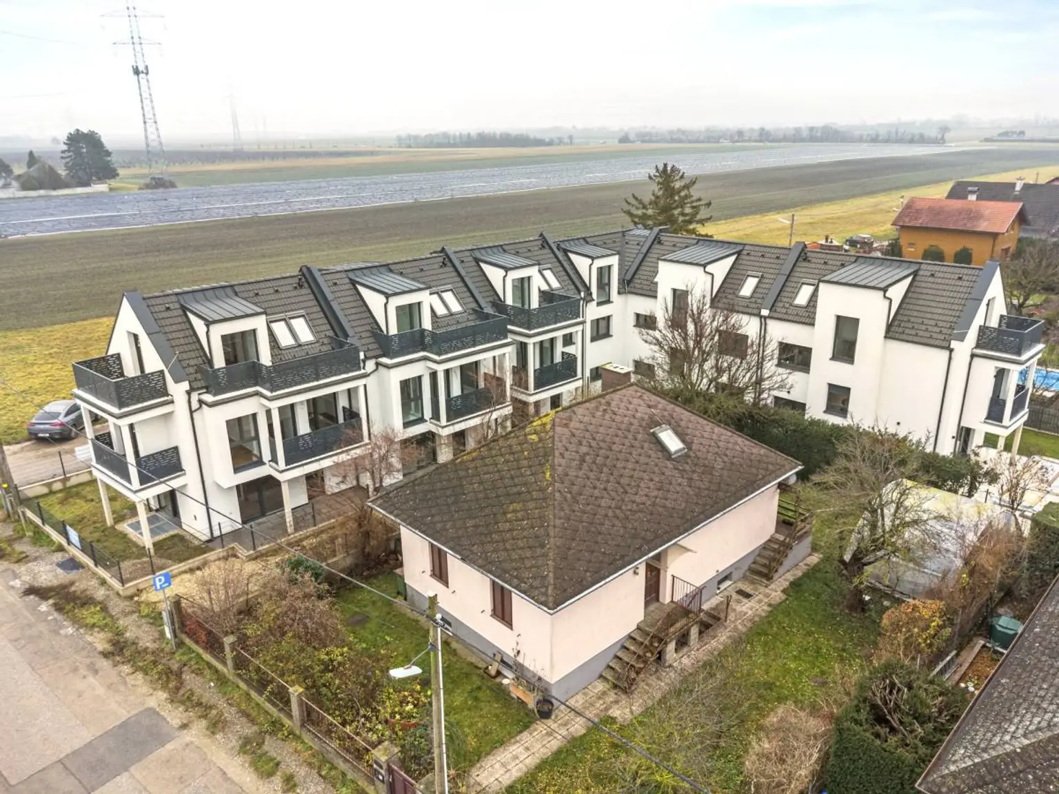 24 | ++ NEU ++ REIHENHAUS mit Balkon, Terrasse und Wohnkeller in NEUESSLING | Prima Service Immobilien