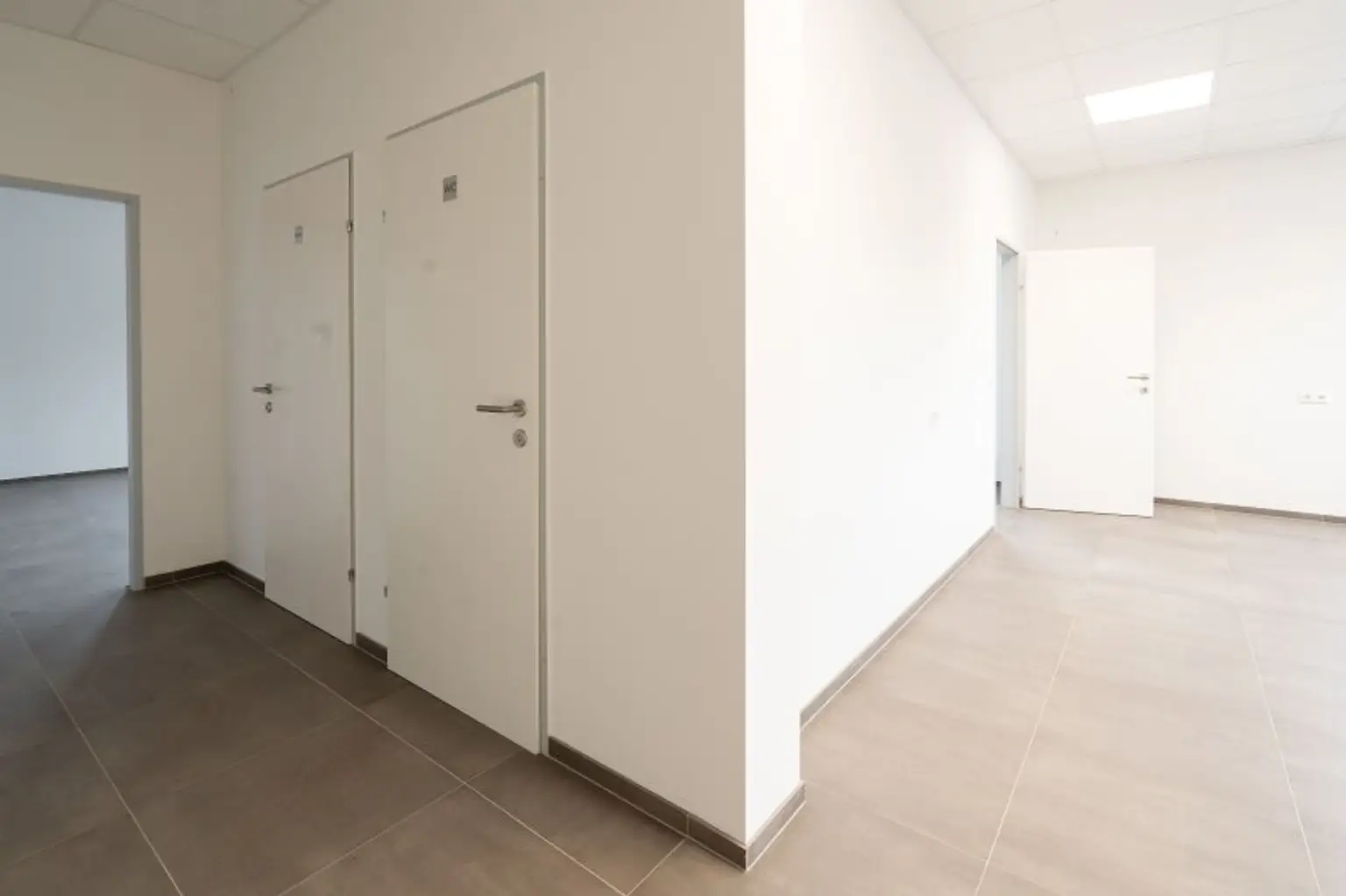 Gewerbeobjekt TOP 1 mit Werkstatt und Büros in Buchkirchen zu kaufen!