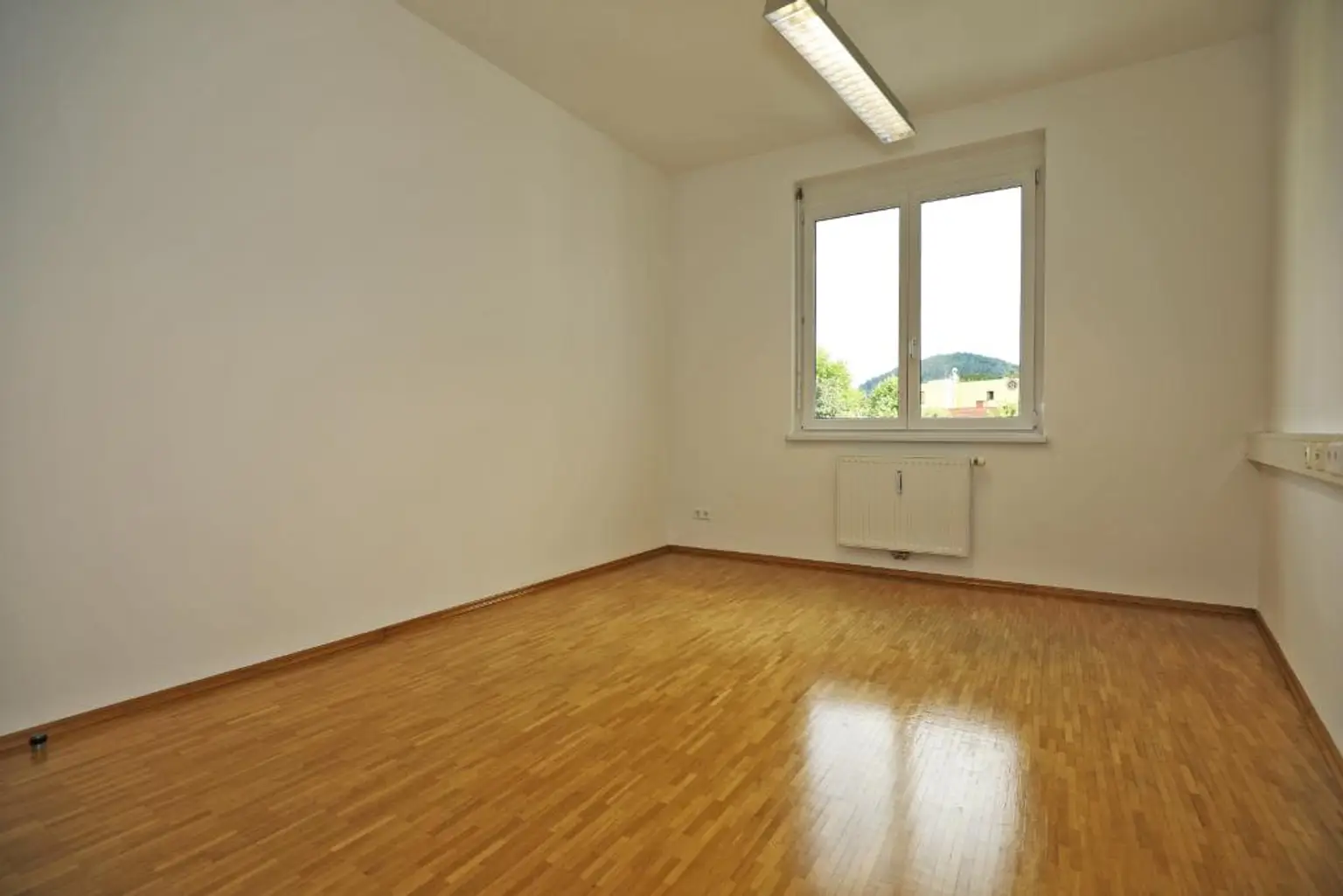 Neuwertiges, barrierefreies Büro im Zentrum von Graz-Andritz