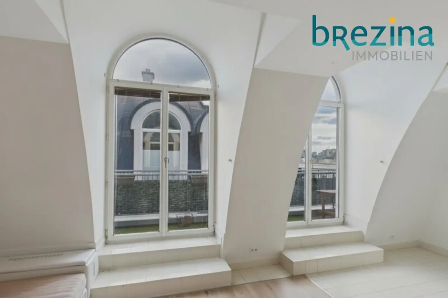 Einzigartiges Schmuckstück - Maisonettewohnung mit großer Terrasse