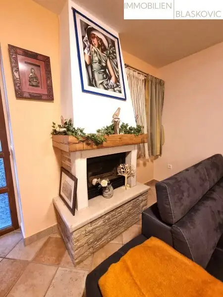 Porec Umgebung - Attraktives Steinhaus mit 2 Appartements und Pool/Wellness