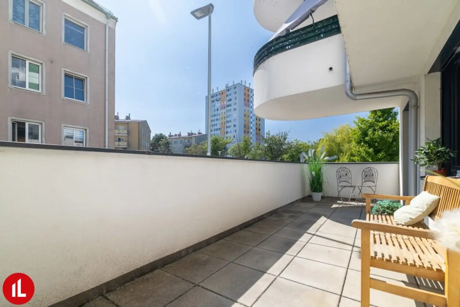 Großzügige 4 Zimmer-Eigentumswohnung mit Terrasse | direkt im Zentrum von Schwechat