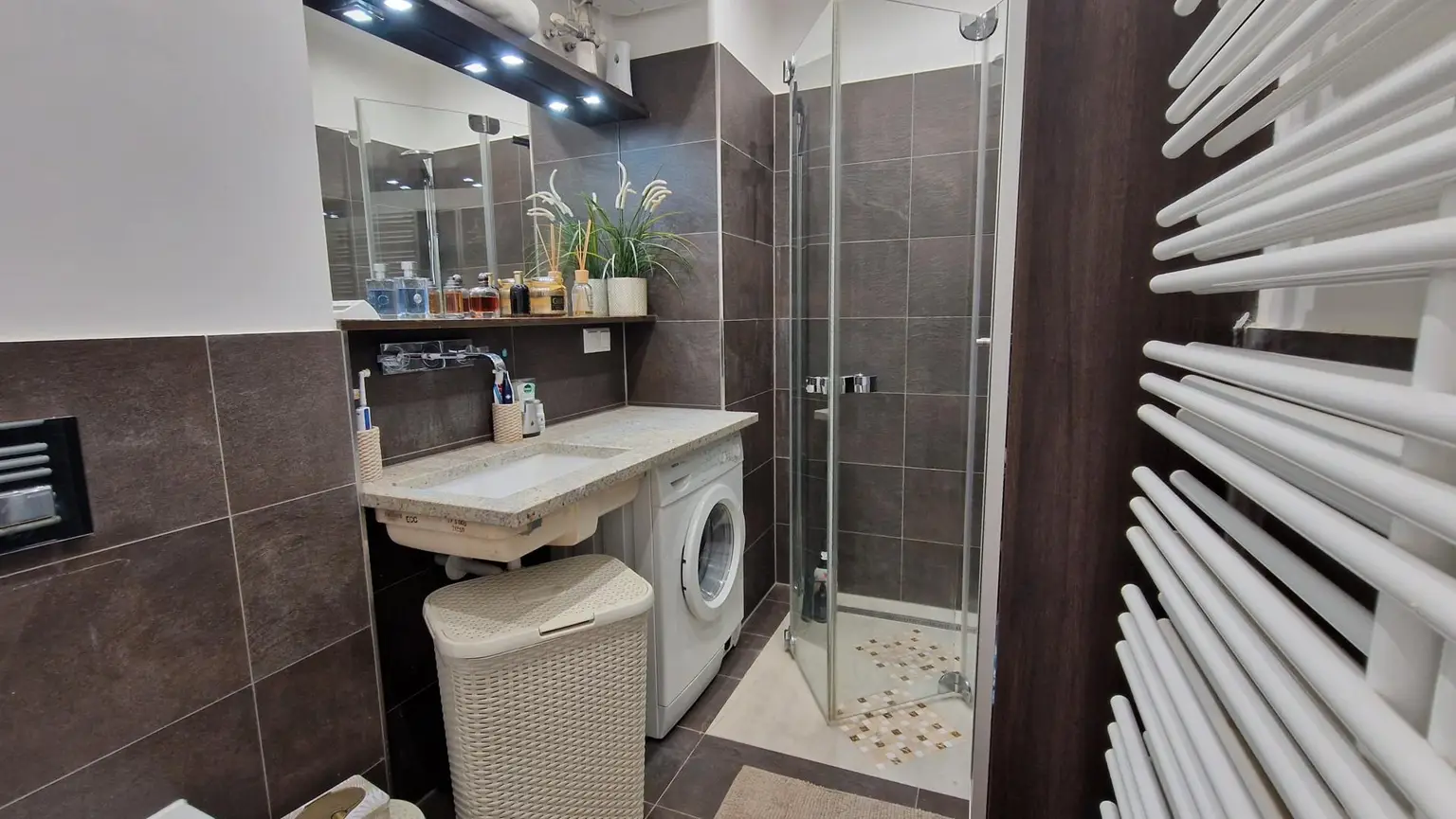 Badezimmer Funktion Glastür