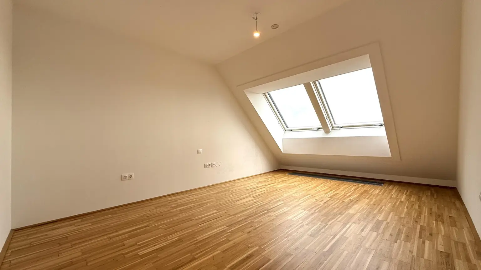 4-Zimmer-Neubauwohnung im 2. Dachgeschoß!  21,32m² Terrassenfläche mit Abendsonne!!