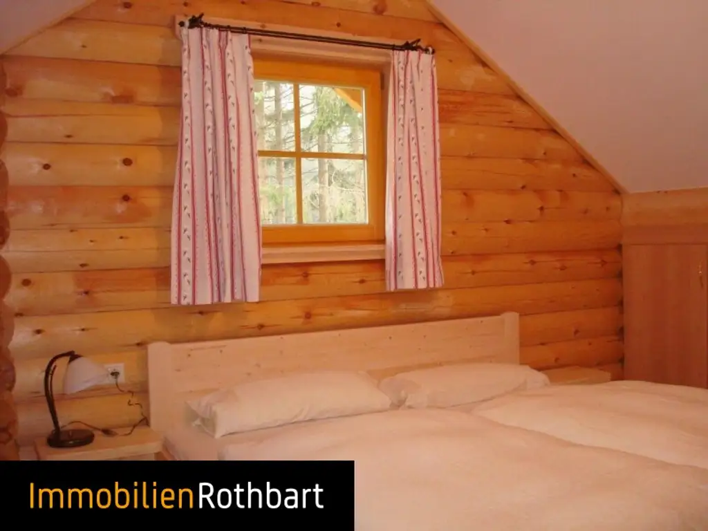 Neuwertiger Bauernhof in sonniger Lage