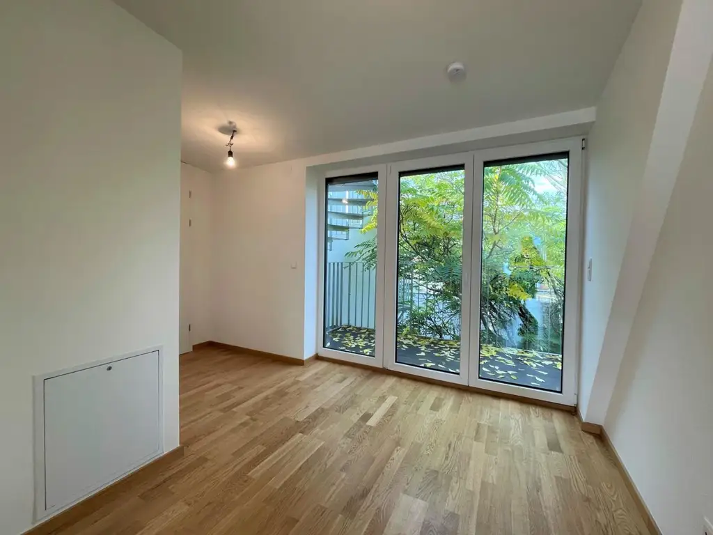 DACHGESCHOSS-Traum in Döbling: 3 Zimmer, sehr große Dachterrasse mit Ausblick, Balkon, 2 Loggien, Klimaanlage, Lift, Top-Ausstattung