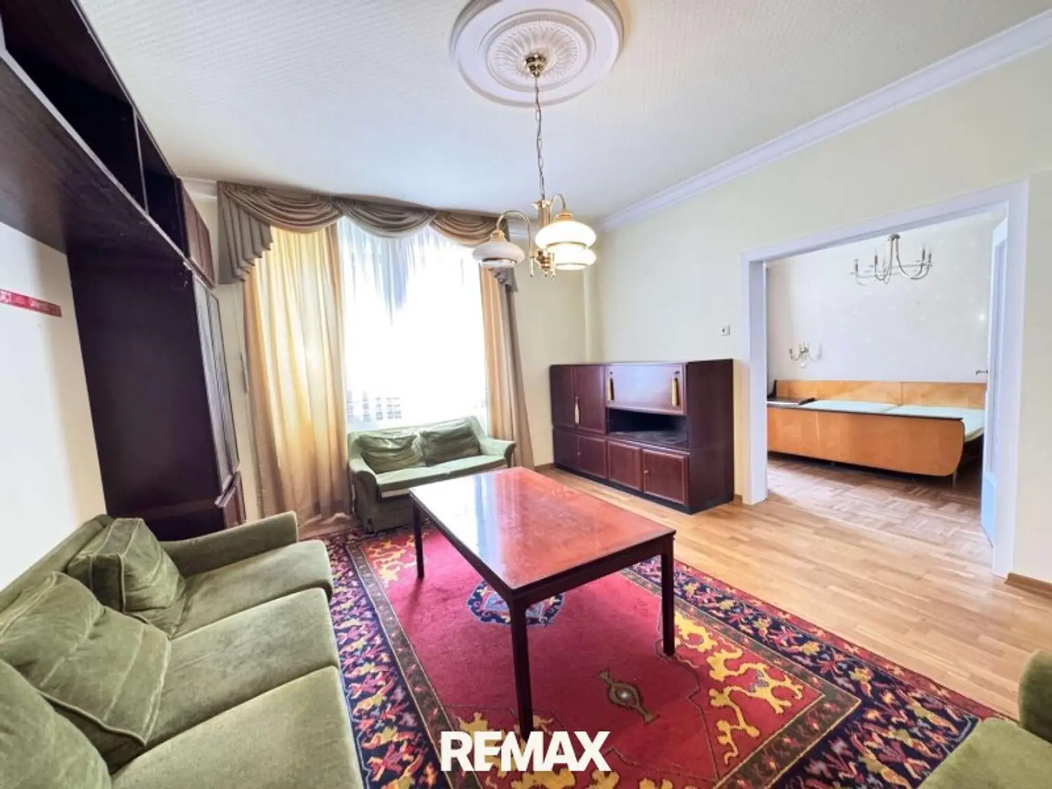 EFH 3481 Fels-Wohnzimmer
