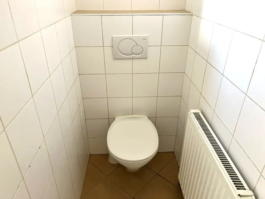 Großzügige 3-Zimmer-Praxis oder Büro mit Gartenterrasse in Wien 12 - Hetzendorf inkl. Gartenterrasse - barrierefrei(!)