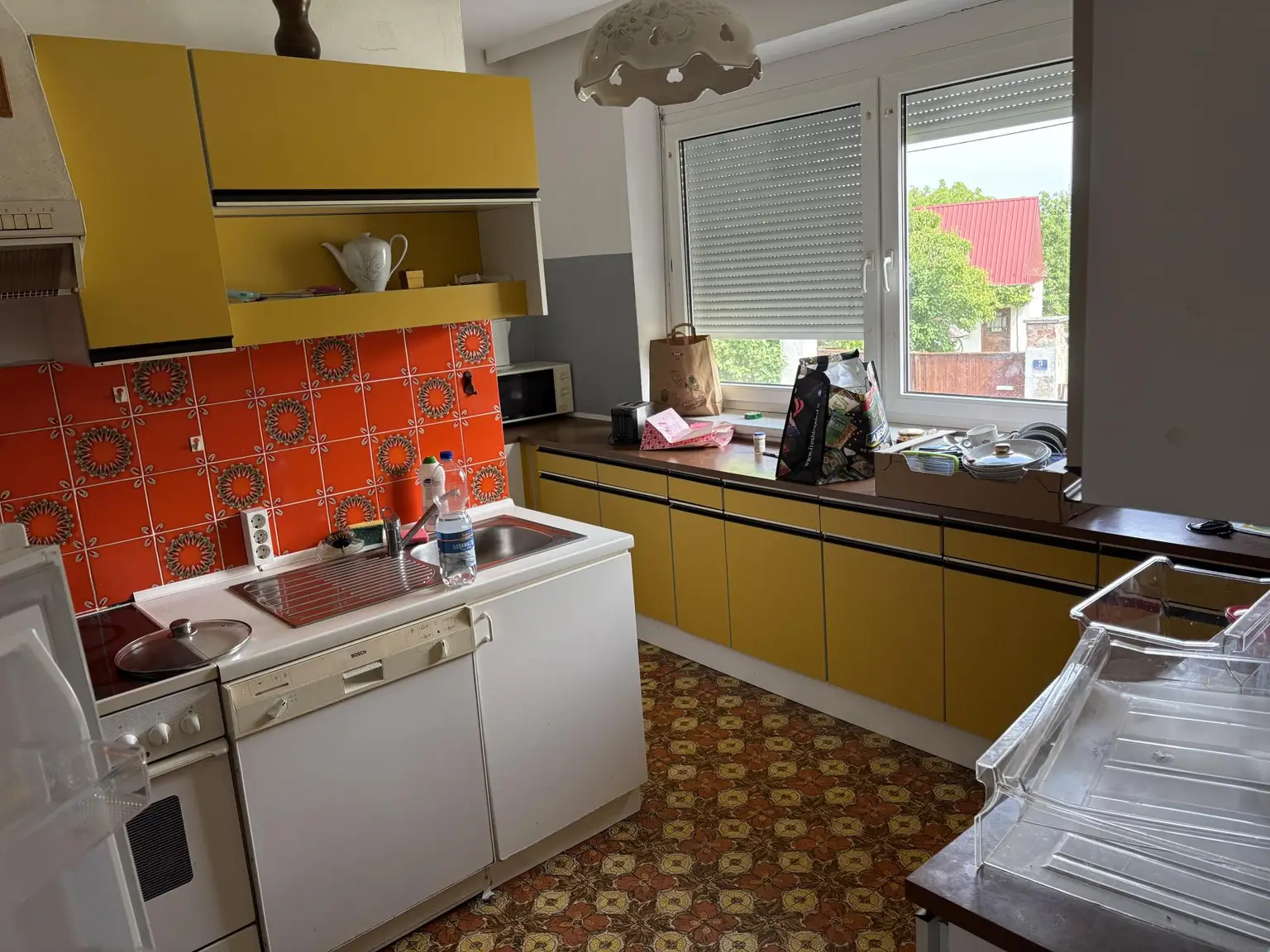 2 Einfamilienhäuser mit Nebengebäuden auf großem Grund!