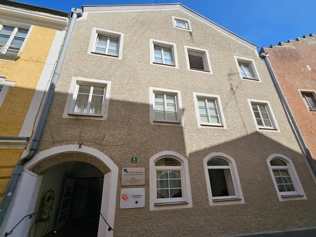 Kanzlei oder 4-Zimmer Wohnung im Zentrum von Braunau