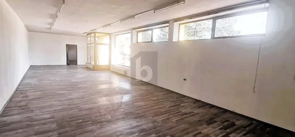 RAUCHENWARTH - BREITES SCHAUFENSTER - GROSSZÜGIGE BÜRO/ARBEITS/LAGERFLÄCHE