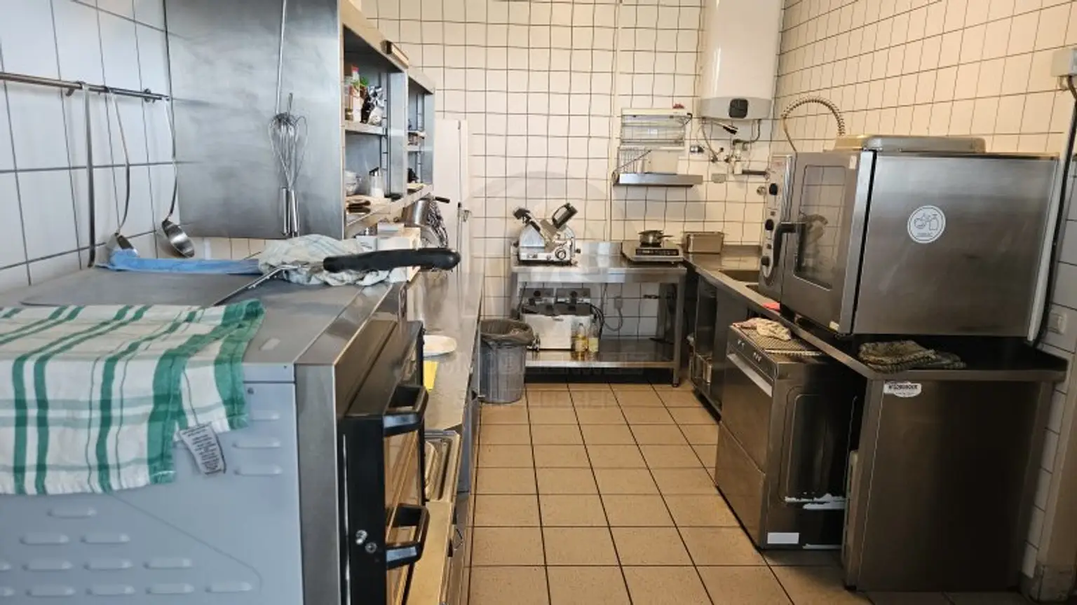 Bistro im Baumarkt – Nachmieter gesucht