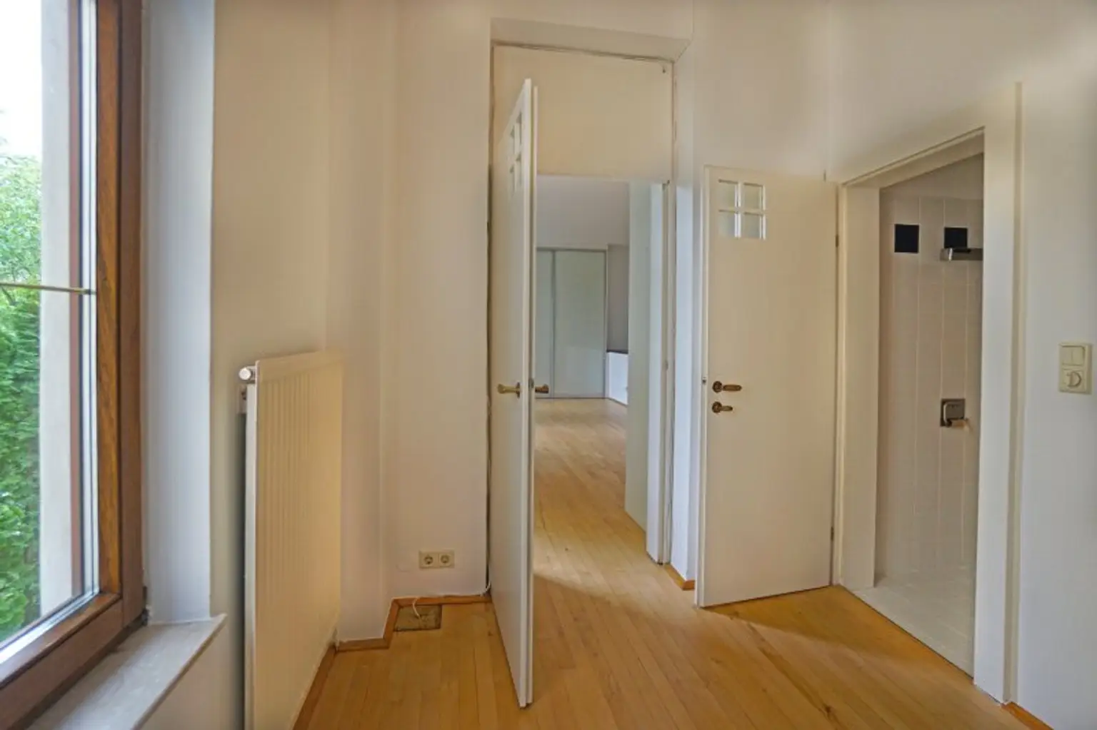 Ruhige Maisonettewohnung mit Hauscharakter in stilvollem Altbau in Hietzing, Nähe U4