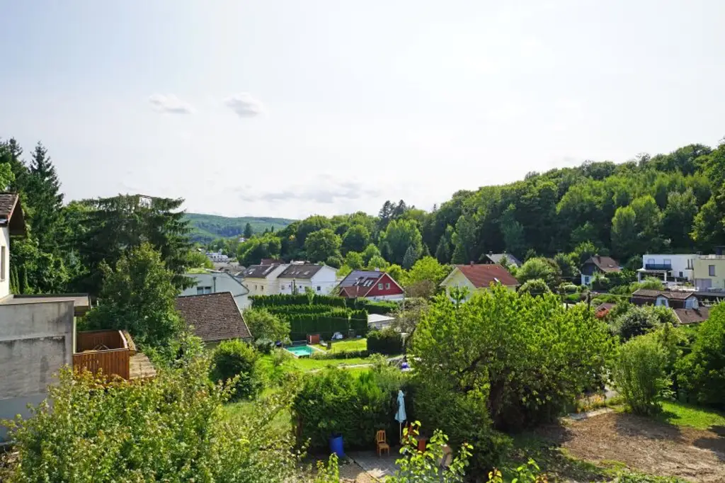 Doppelhaushälfte mit Pool in Ruhelage - Hochwertige Ausstattung!