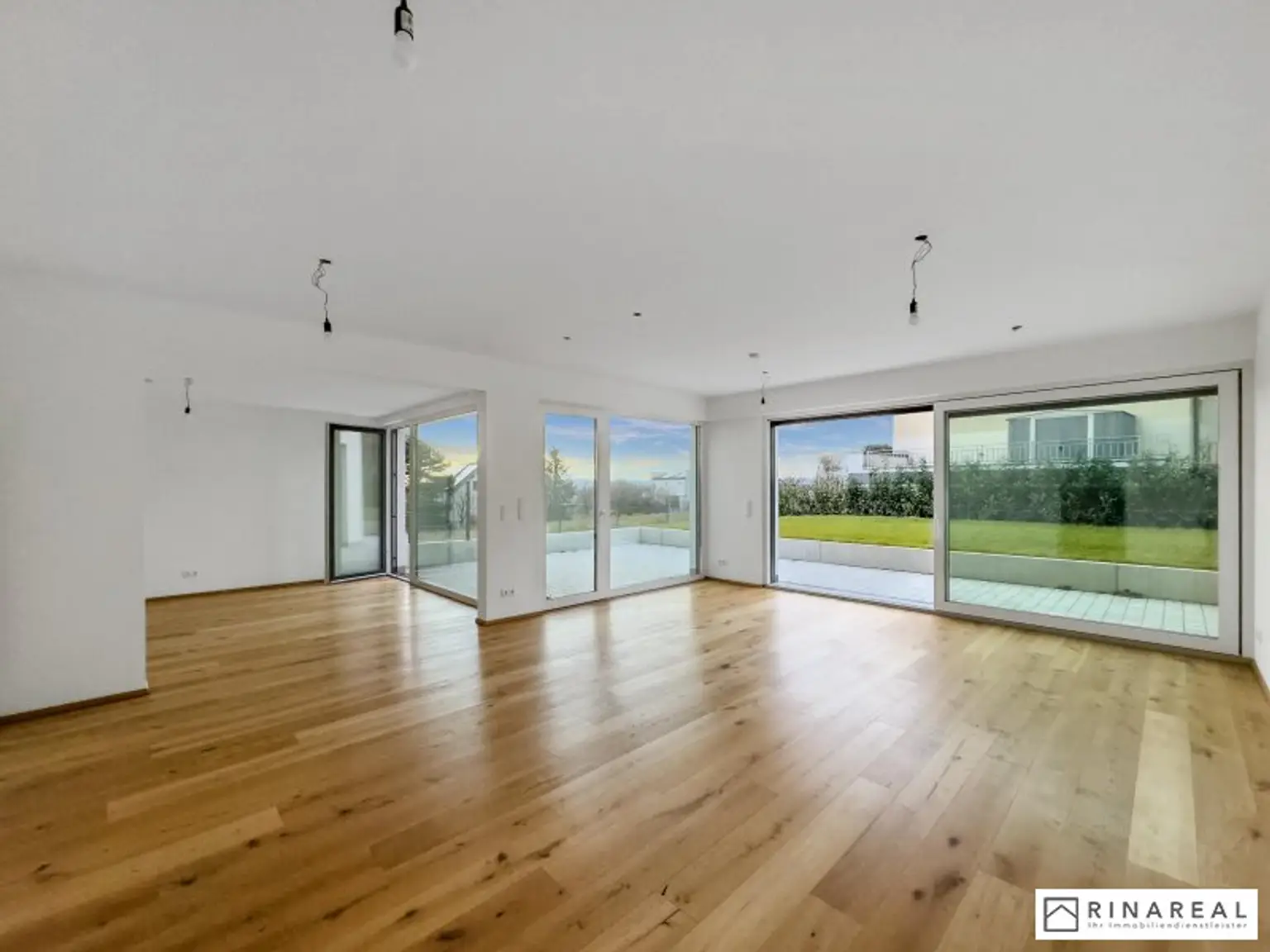 Wunderschöne, moderne & lichtdurchflutete Doppelhaushälfte zur Miete | 5 Zimmer - 140 m² | St. Georgen, Eisenstadt | AHORNGASSE