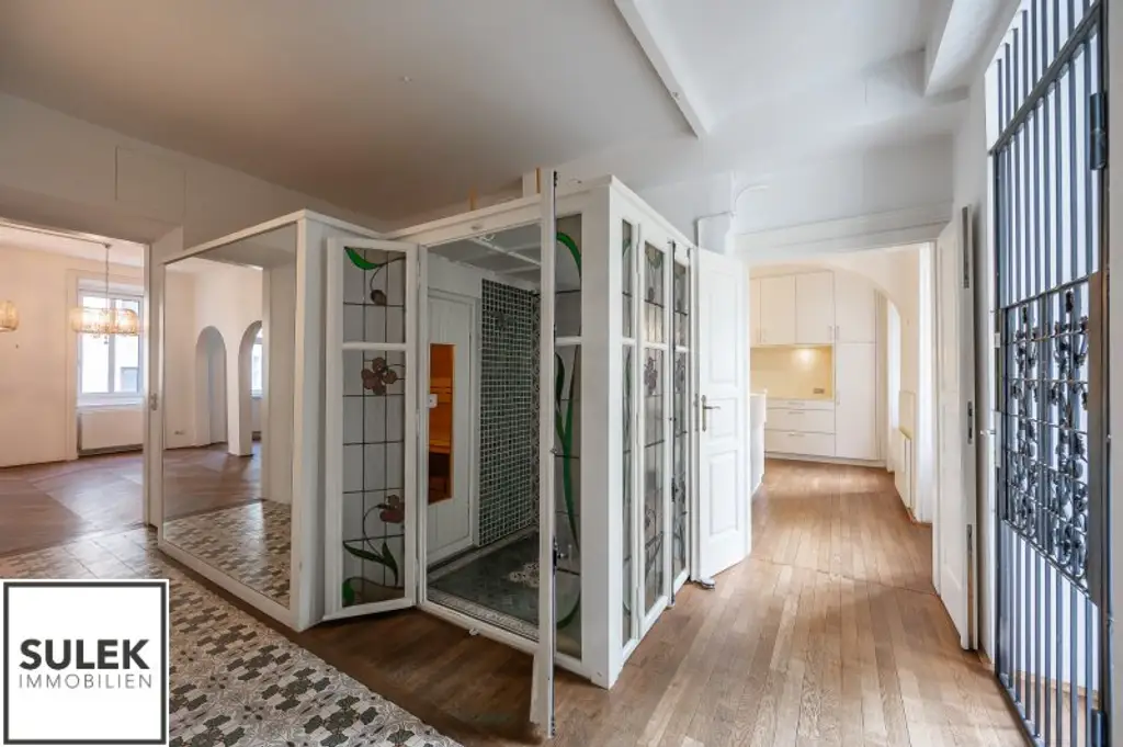 Rarität in der Wehrgasse: großzügige, sanierte Altbauwohnung mit Terrasse ab 01/26 unbefristet mieten!