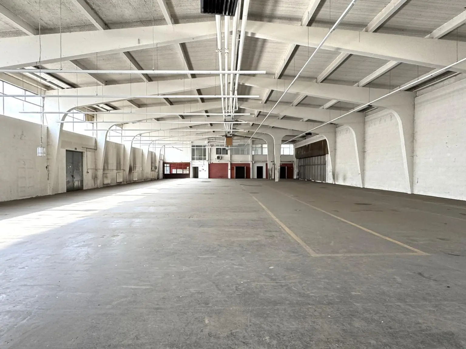 Hallenobjekt mit Büro beim Hauptbahnhof