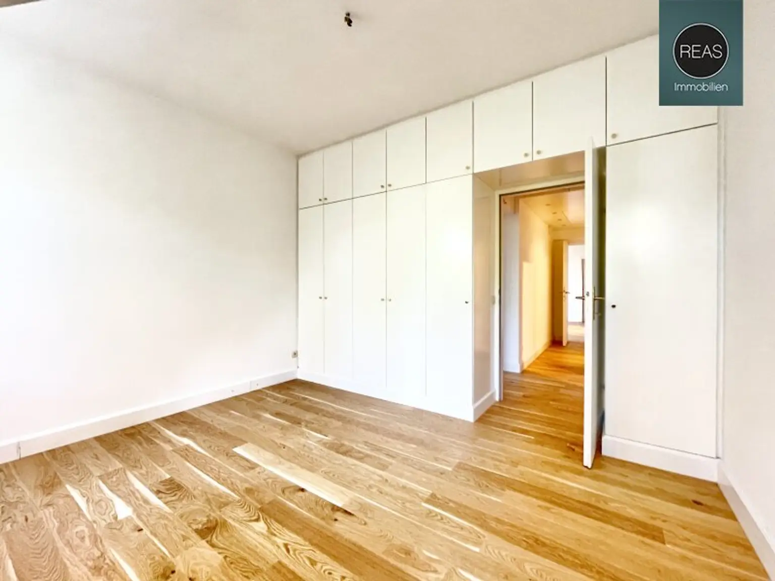 Döblinger Cottage ! Klimatisiertes Luxus - Dachgeschoss - Apartment mit 2 Terrassen! Garage verfügbar!