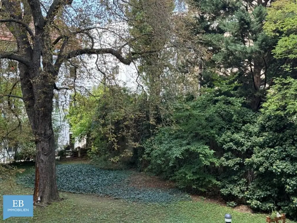 Helle Familienwohnung mit feiner Farbwelt und Fitnessraum im Haus
