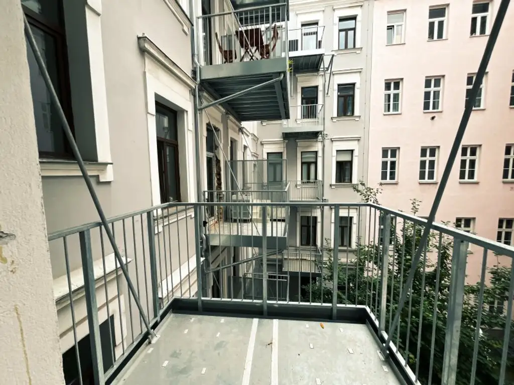 Ihr neues Zuhause im 2. Bezirk mit Balkon: Altbaucharakter trifft modernen Erstbezug, unweit des Augartens.