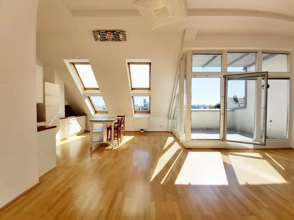 Moderne Maisonette mit 3 Zimmern und Dachterrasse nächst Enkplatz!