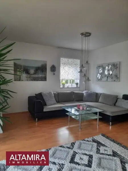 Ruhig und zentral, 4 Zi, sofort beziehbar, Pool