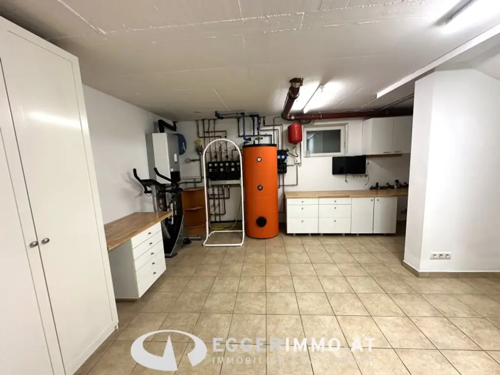 5751 Maishofen/Mitterhofen; attractive, well-maintained half of a house, 4 bedrooms,
