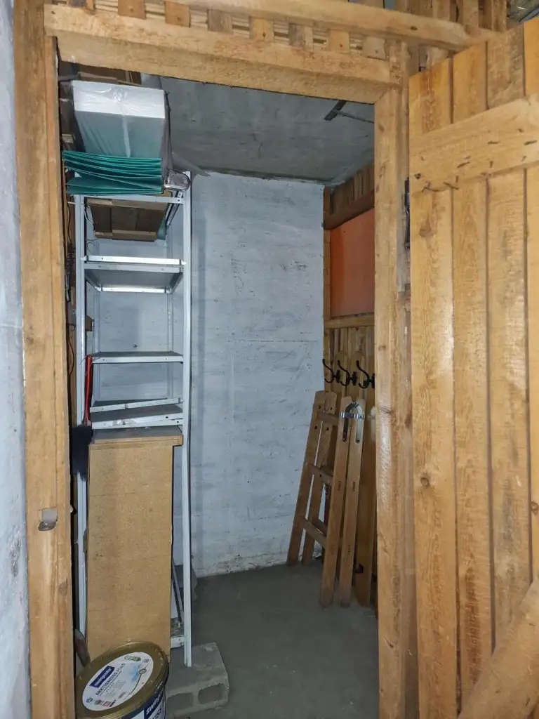 "Helle 3-Zimmerwohnung in zentraler Ruhelage - gute Verkehrsanbindung - WG geeignet"