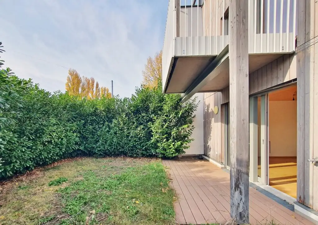 ++NEU++ TOP für Eigennutzer oder Anlage! Hochwertiges klimatisiertes Reihenhaus mit Privatgarten, Terrasse und 1 KFZ-Stellplatz!  Perfekte U-Bahn-Anbindung!