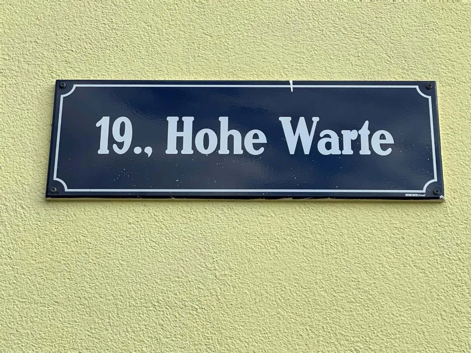 DACHGESCHOSS-Traum in Döbling: 3 Zimmer, sehr große Dachterrasse mit Ausblick, Balkon, 2 Loggien, Klimaanlage, Lift, Top-Ausstattung