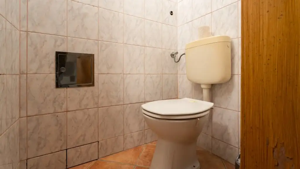 Sanierungsbedürftiges Ein / Zweifamilienhaus in Kerngebiet von Gänserndorf