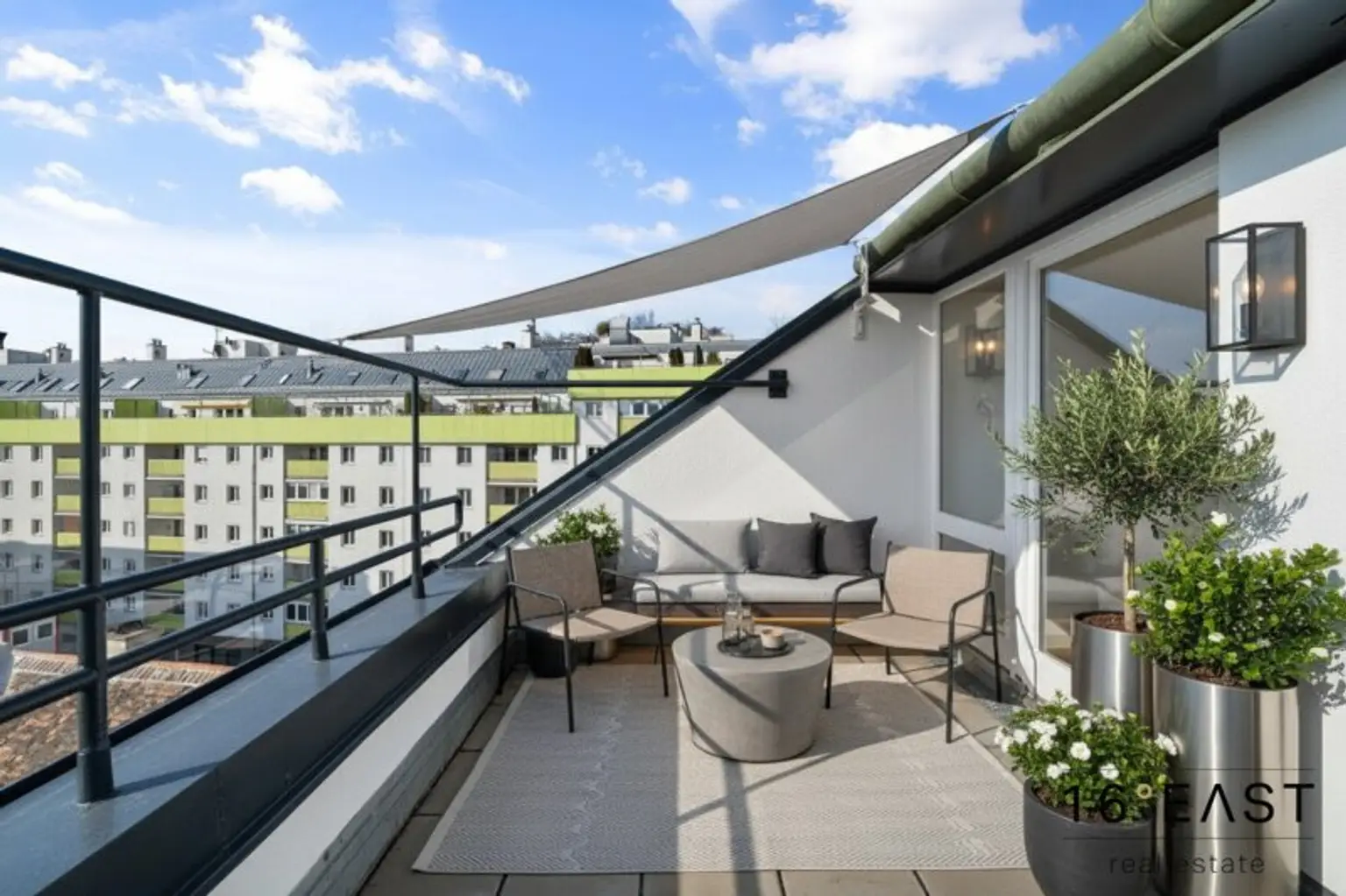 PREISREDUKTION! Exklusive Dachgeschosswohnung mit südwest Terrasse in den Innenhof - Alleinlage im Dachgeschoss - ERSTBEZUG!