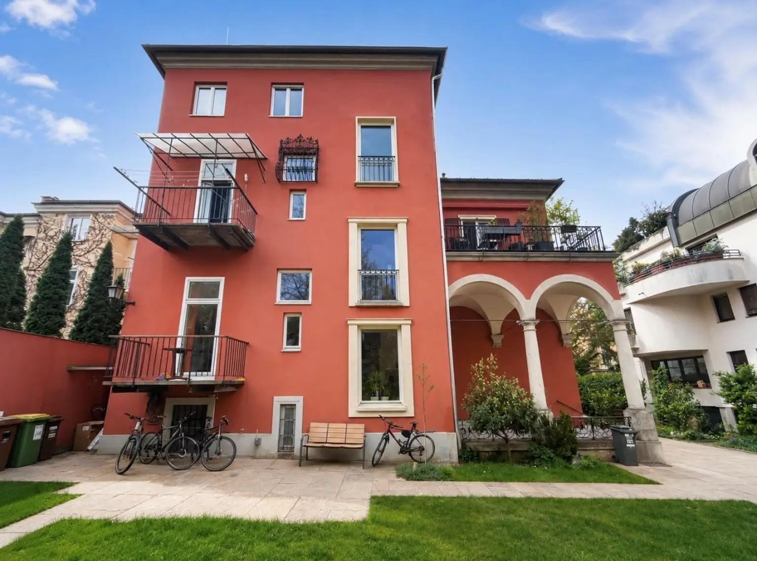 Villa außen 2