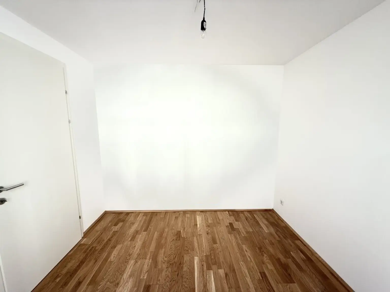 schöne 2-Zimmer Wohnung in ruhiger Lage mit guter Infrastruktur- nahe U4 Hietzing - ab 01.01.2026