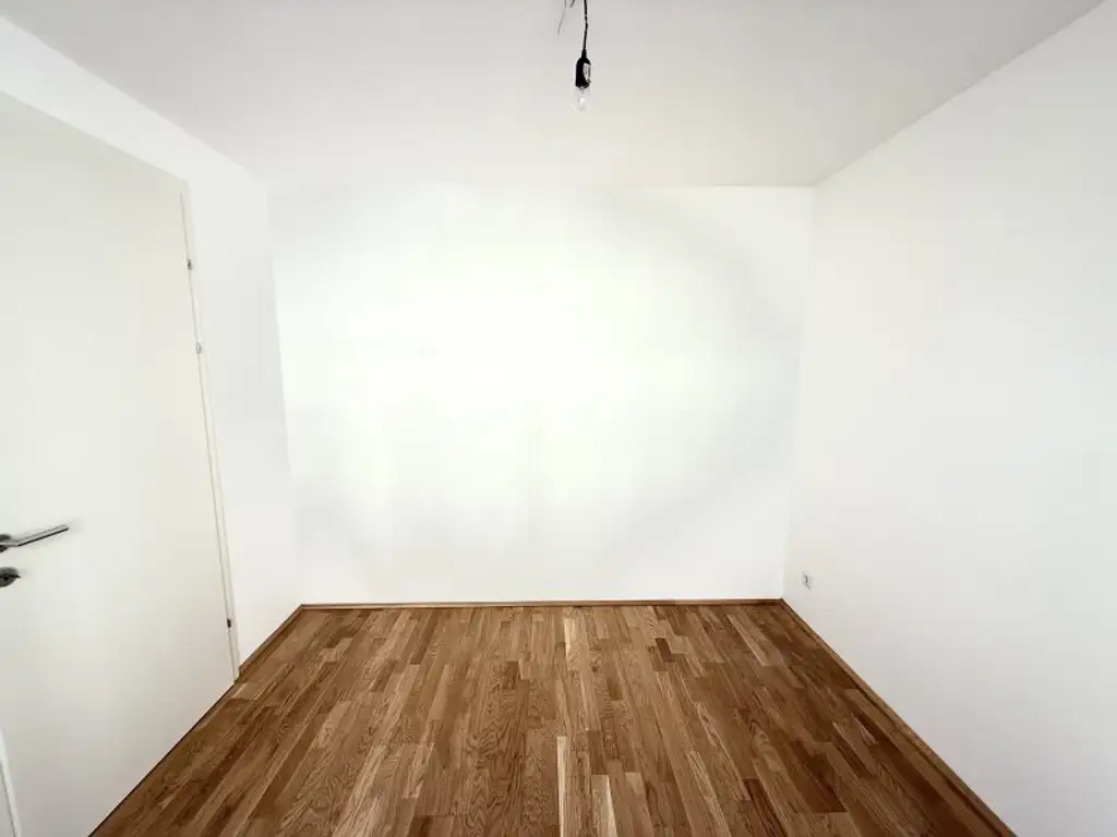 schöne 2-Zimmer Wohnung in ruhiger Lage mit guter Infrastruktur- nahe U4 Hietzing - ab 01.01.2026