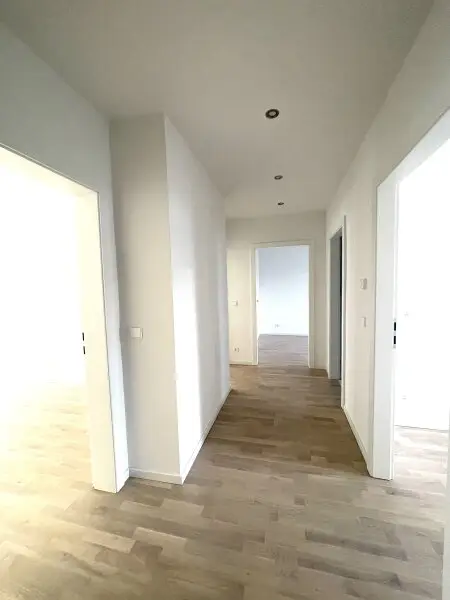 Rarität - Schöne 3-Zimmer-Altbauwohnung mit Balkon und Garten, im 18. Bezirk!