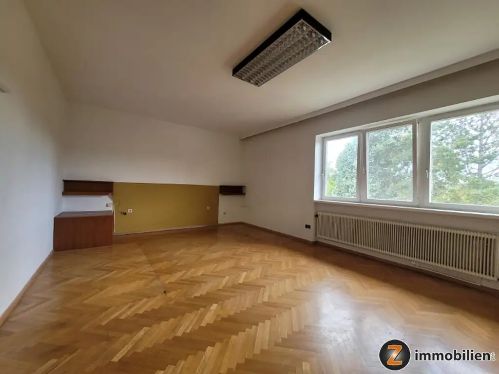 Großzügiges Wohnhaus mit Lift im lebenswerten Lockenhaus!