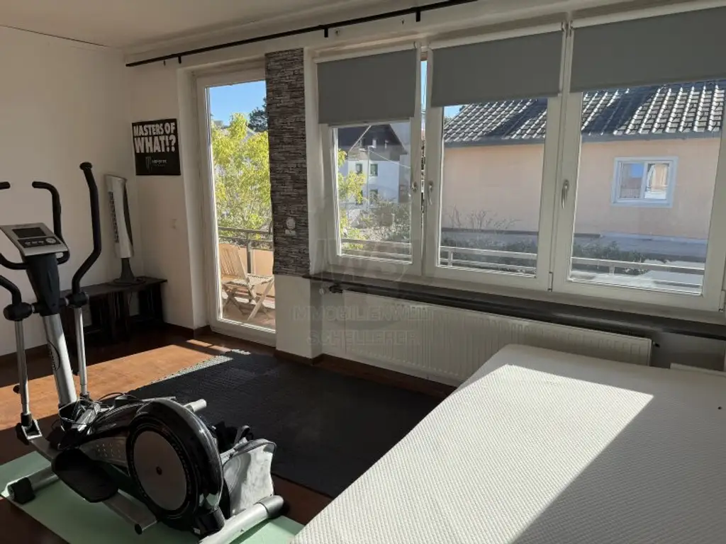 Großes Wohnhaus in Wels!     Besichtigungstermin SA 22.11. 10-12 Uhr!